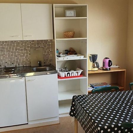 Sov gott i Rabbalshede Lägenhet Exteriör bild